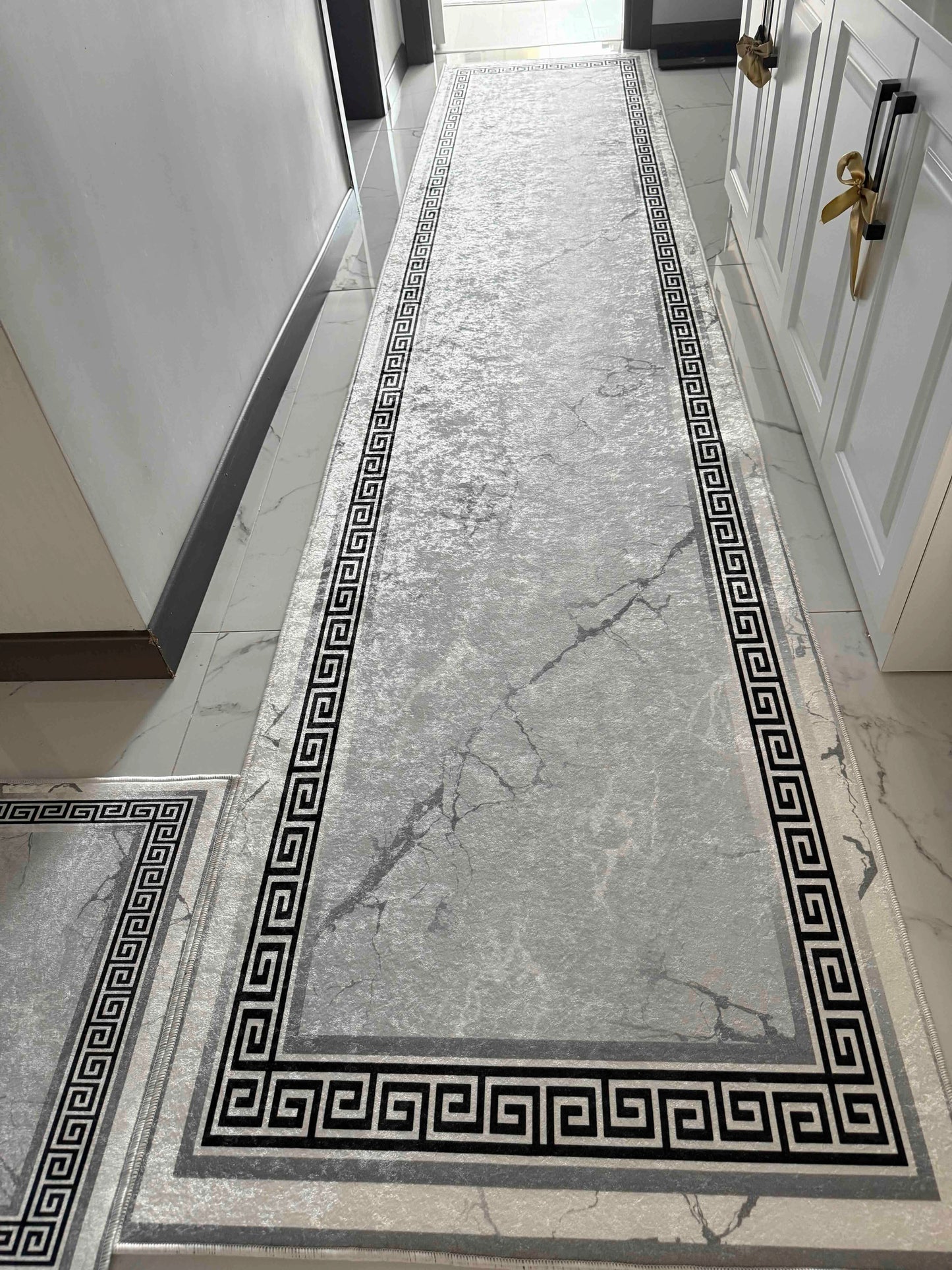 Versace Gri Varak Yeni Nesil Baskılı Halı & Yolluk