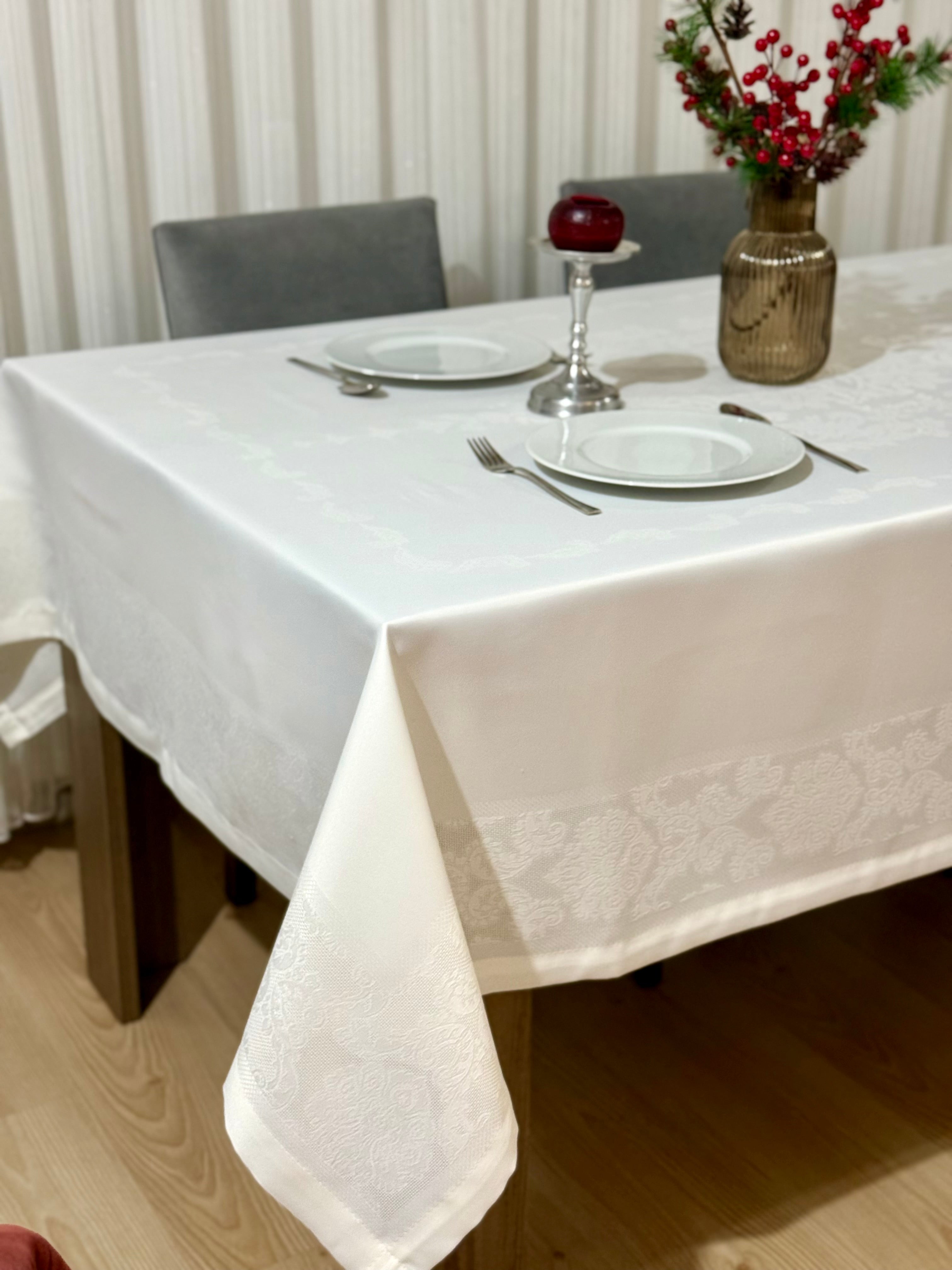 Jumbo Krem JakarLı Masa Örtüsü 160x220 cm