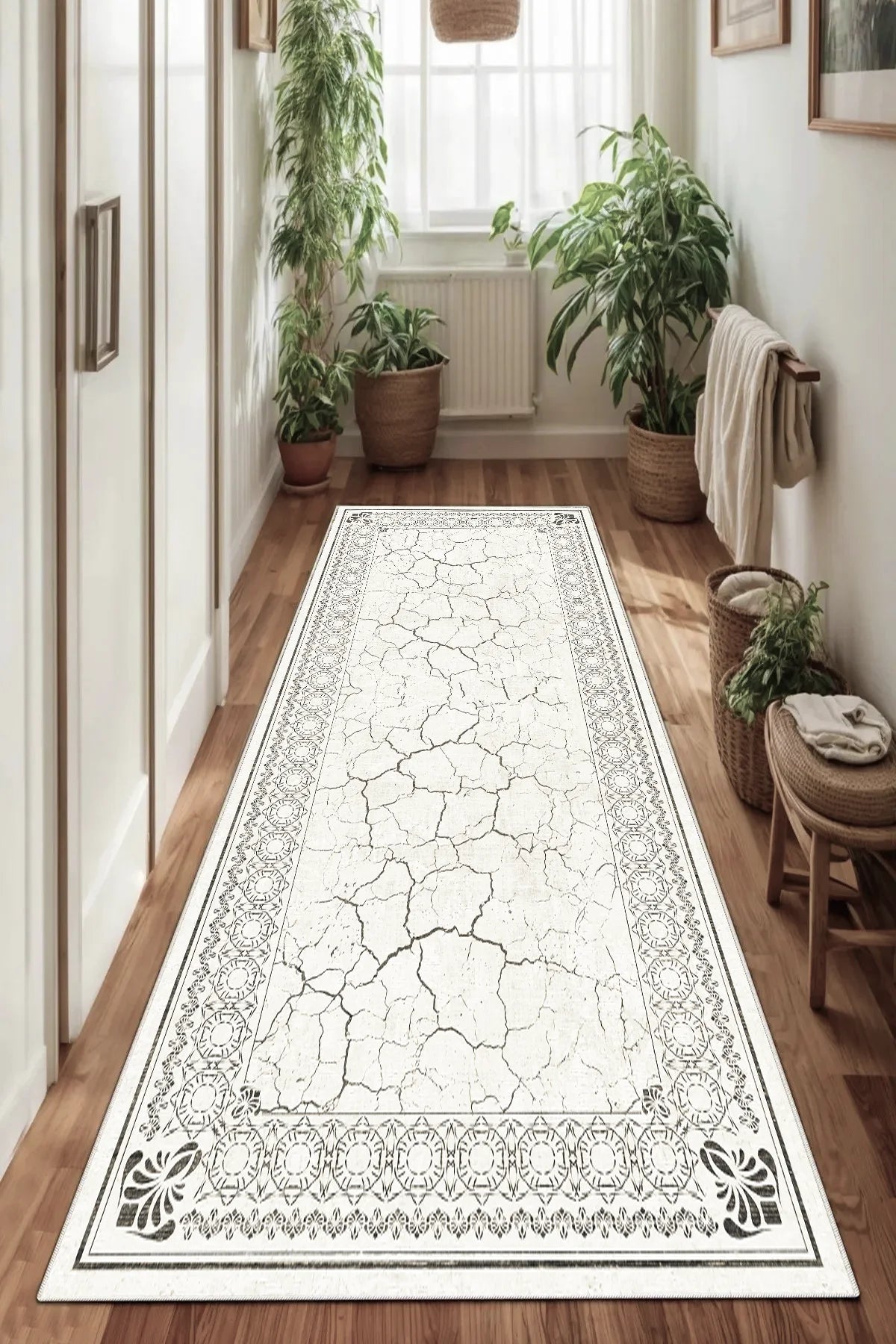 Kaymaz tabanlı Yeni Nesil Baskılı Halı & Yolluk Desert Krem
